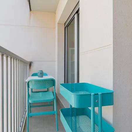Cornellalux 2 Apartamento *